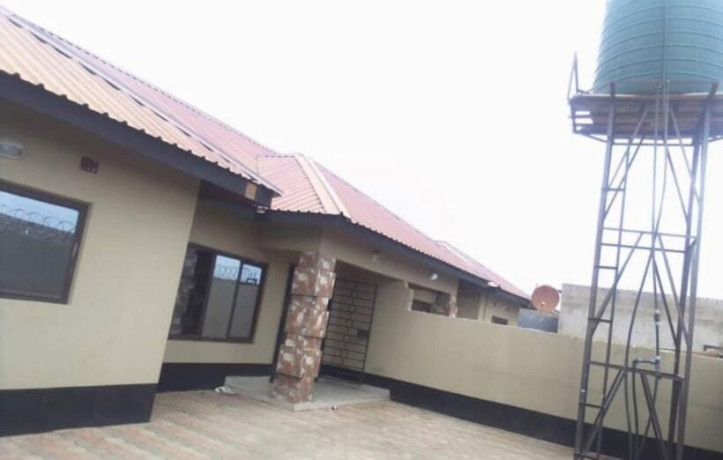 3-bedroom-flat-for-rent-in-lilayi-big-1