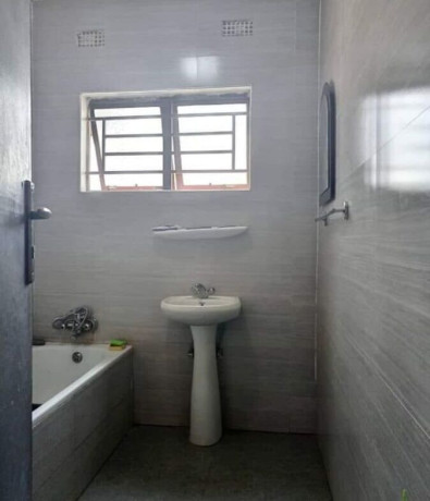 3-bedroom-flat-for-rent-in-lilayi-big-3