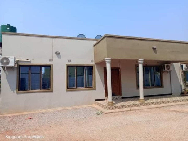 3-bedroom-flat-for-rent-in-lilayi-big-1