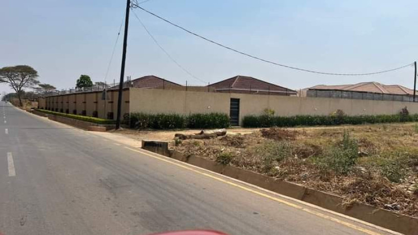 property-for-sale-in-lilayi-estate-big-3