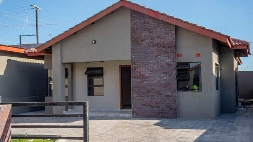 3-bedroom-houses-for-sale-in-chalala-big-2