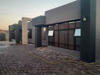 2-bedroom-flat-for-rent-in-chelstone