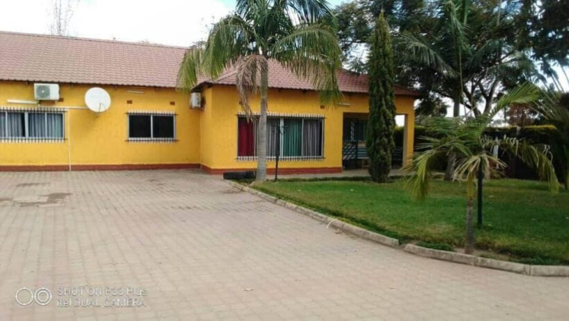 4-bedroom-flat-for-rent-in-makeni-big-0