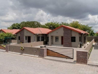 3 Bedroom House for Sale in Chalala