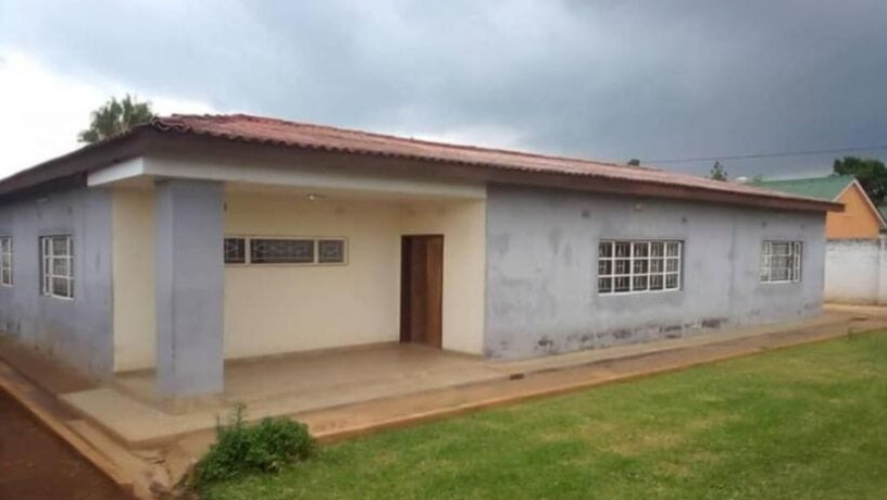 4-bedroom-house-for-rent-in-makeni-big-0