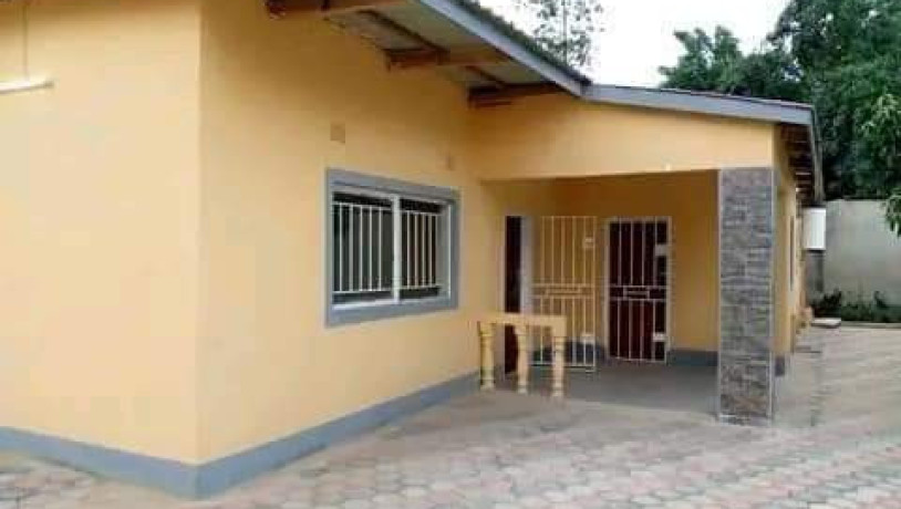 2-bedroom-flat-for-rent-in-makeni-big-0