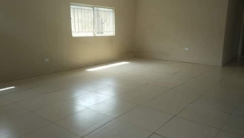 2-bedroom-flat-for-rent-in-makeni-big-5