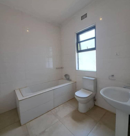 3-bedroom-flat-for-rent-in-makeni-big-4