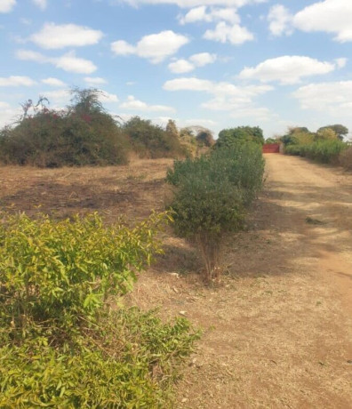 10-acre-land-for-sale-in-makeni-big-1