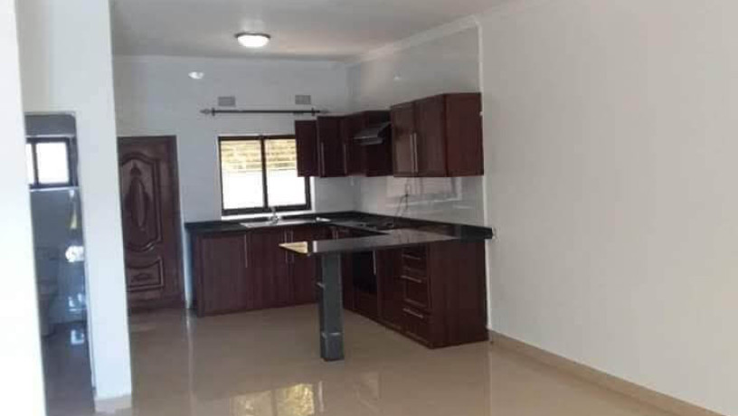 2-bedroom-flat-for-rent-in-ibex-hill-big-3