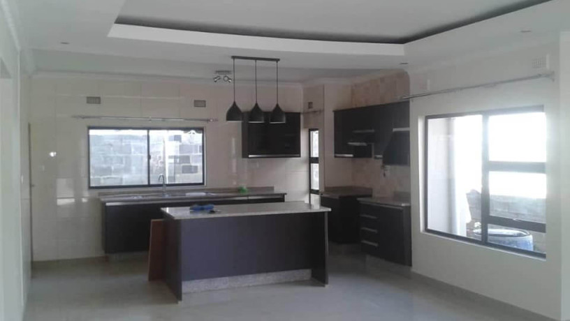 newly-built-3-bedroom-flat-for-rent-in-makeni-bonaventure-big-4