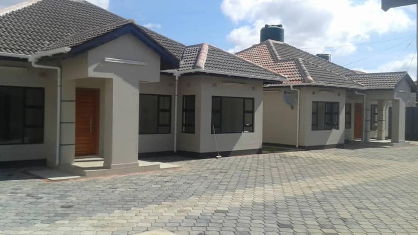 newly-built-3-bedroom-flat-for-rent-in-makeni-bonaventure-big-0