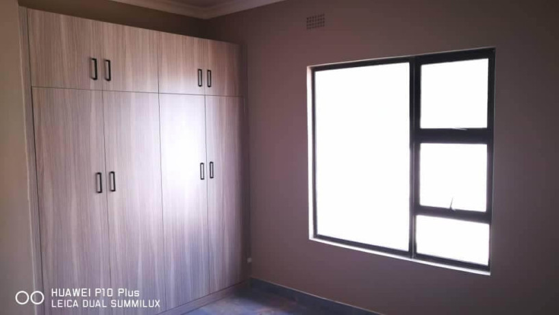 3-bedroom-flat-for-rent-in-chalala-big-4