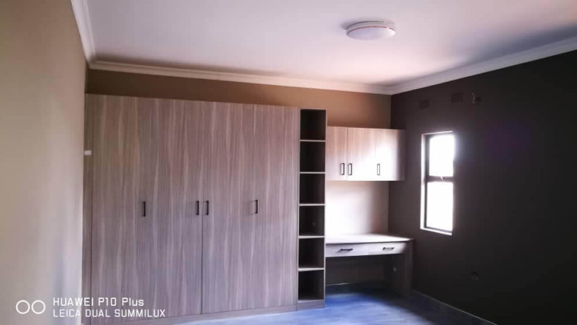 3-bedroom-flat-for-rent-in-chalala-big-7