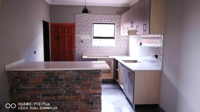 3-bedroom-flat-for-rent-in-chalala-big-6