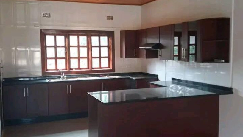 2-bedroom-flat-for-rent-in-makeni-big-3