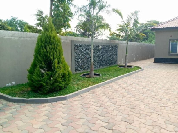 2-bedroom-house-for-rent-in-makeni-big-0