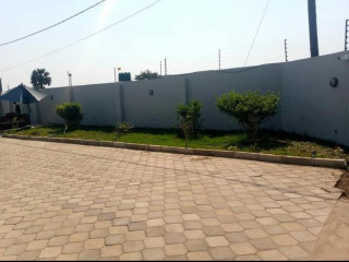 3 Bedroom Flat For Rent in Makeni