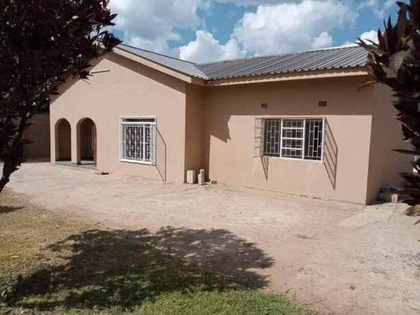 3-bedroom-standalone-house-for-rent-in-woodlands-big-0