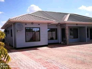 3 Bedroom Flat For Rent In Libala South