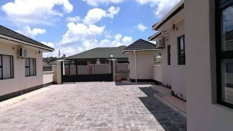 3-bedroom-apartment-for-rent-in-chudleigh-big-1