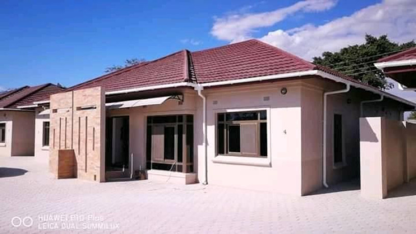 3-bedroom-flat-for-rent-in-meanwood-ndeke-big-2