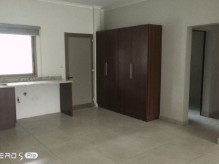 2 Bedroom Flat For Rent in Roma