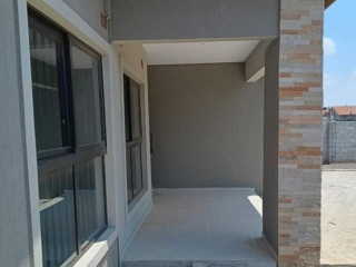 3-bedroom-house-for-rent-in-new-kasama