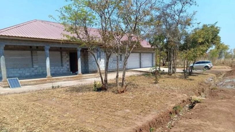 4-bedroom-house-for-sale-in-new-kasama-big-9