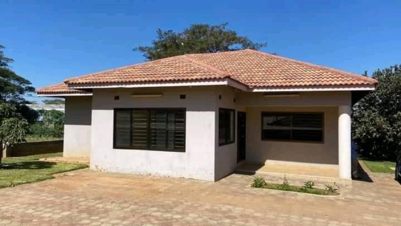 spacious-3-bedroom-standalone-house-in-chilanga-big-0