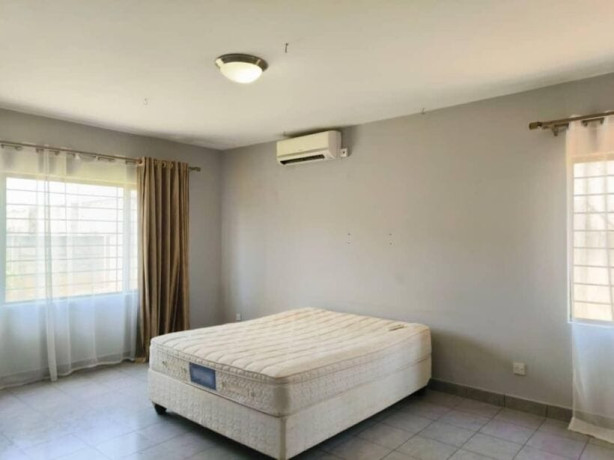 modern-3-bedroom-apartment-for-rent-in-longacres-big-7