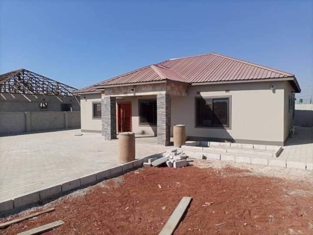 3-bedroom-house-for-sale-in-new-kasama-big-8
