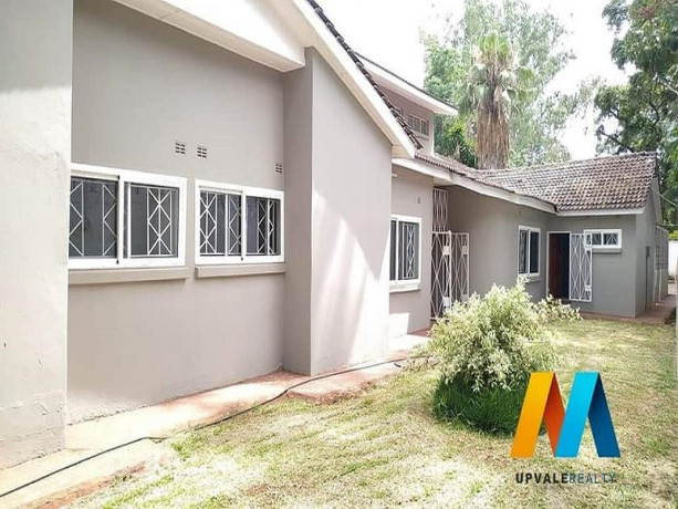spacious-5-bedroom-house-for-rent-in-kabulonga-big-2