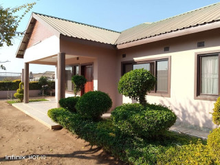 3-bedroom-flat-for-rent-in-chalala