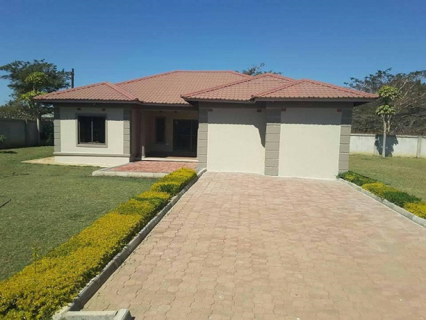 3-bedroom-flat-for-rent-in-lilayi-big-7