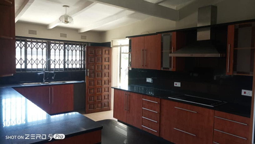 4-bedroom-standalone-house-for-rent-in-olympia-big-6