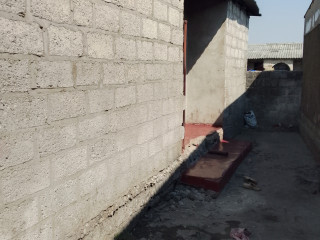flat-for-sell-2-rooms-by-2-doors-and-1-room-in-mbasela-garden-house-near-engine-filling-station-20-by-20-plot-size