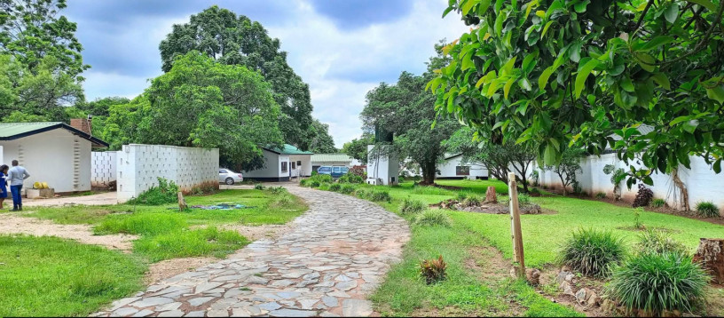 kabulonga-area-commercial-use-onlyasking-rentk60000-big-0