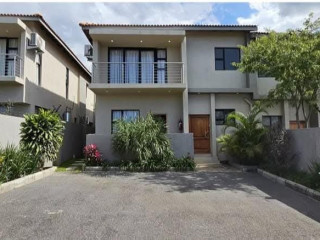 roma-parkluxurious-2bed-townhouses-fully-furnished2500