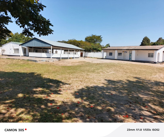 olympia-mainbehind-mandahill-3bed-house-with-shelter-chalet-plus-storagein-a-shared-yardk30000-big-4