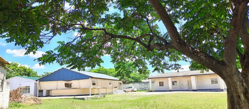 olympia-mainbehind-mandahill-3bed-house-with-shelter-chalet-plus-storagein-a-shared-yardk30000-big-0